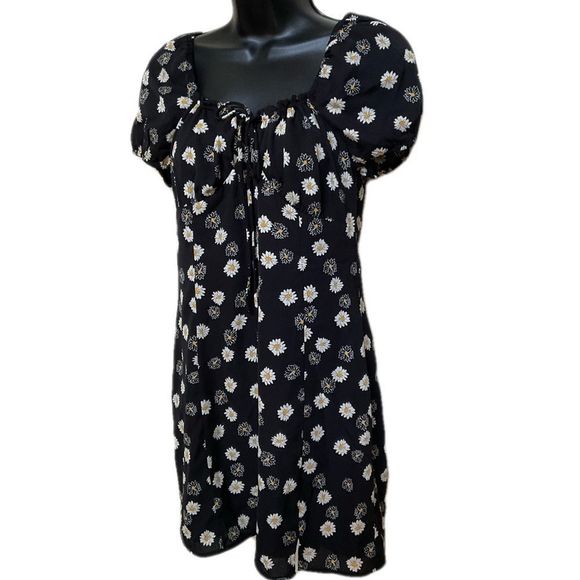 BP Ditsy Floral Tie Front Minidress | Size Medium | Black | NWOT - Picture 4 of 5